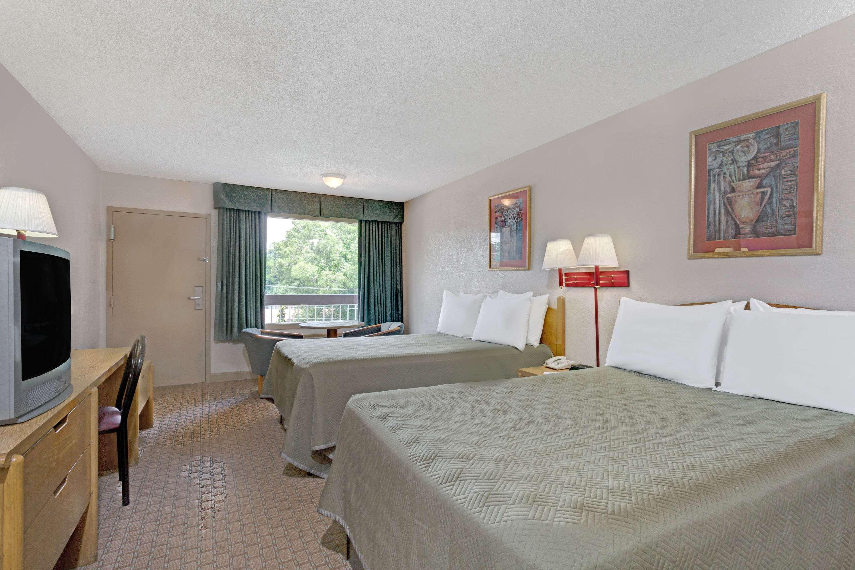 Travelodge By Wyndham Williamsburg Colonial Area Exterior foto